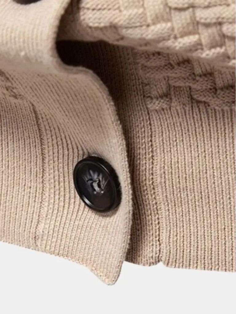 Cardigan à col en V tricoté – Cross & Crown